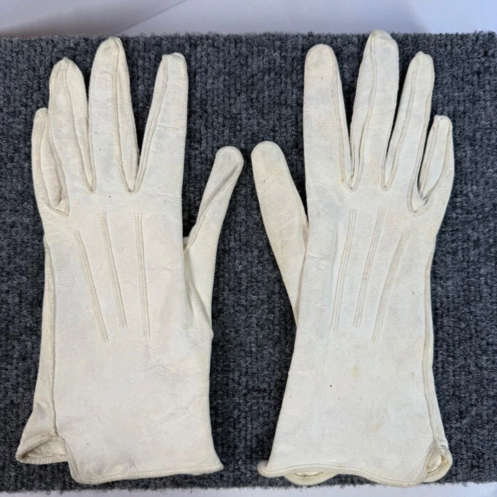 Vintage Calfskin Leather Gloves Cream Ivory Women's Dress Gloves Small 1960s
